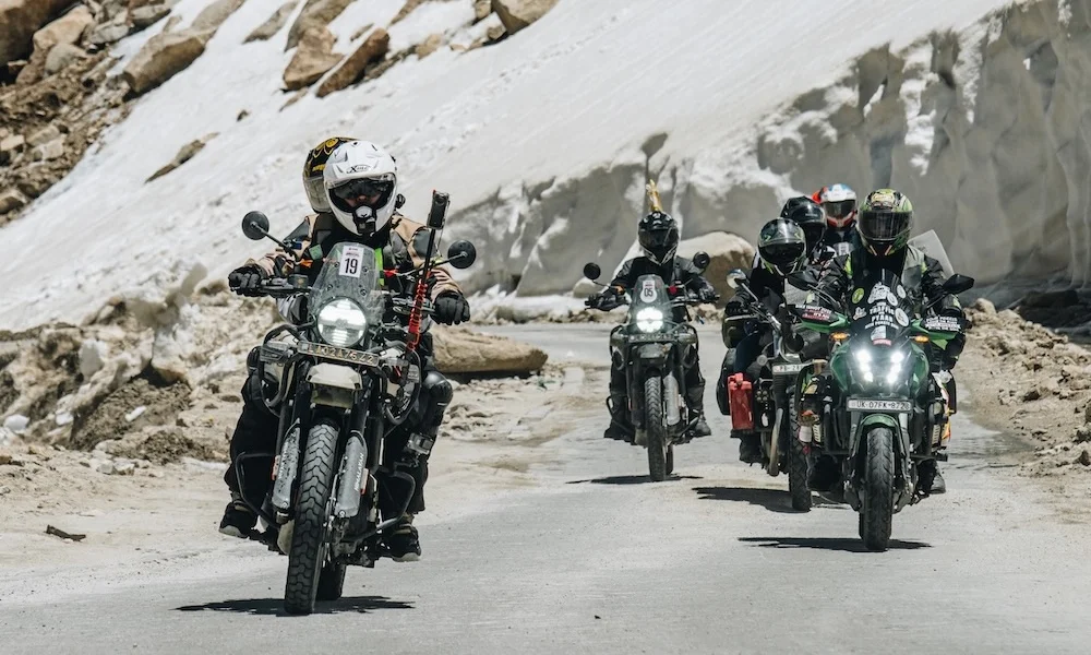 Desert road to Pangong